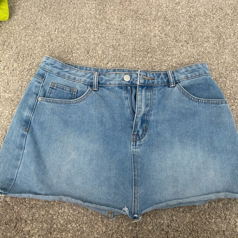 denim skirt